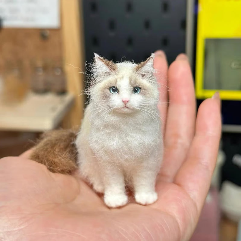 Miniature cat collectibles – purely handcrafted